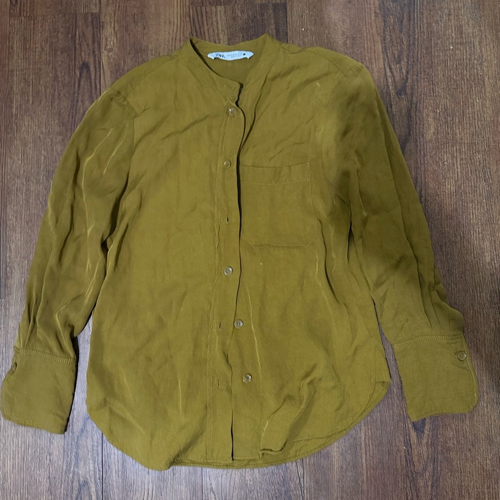 Zara Green Blouse Elegant and Versatile Top